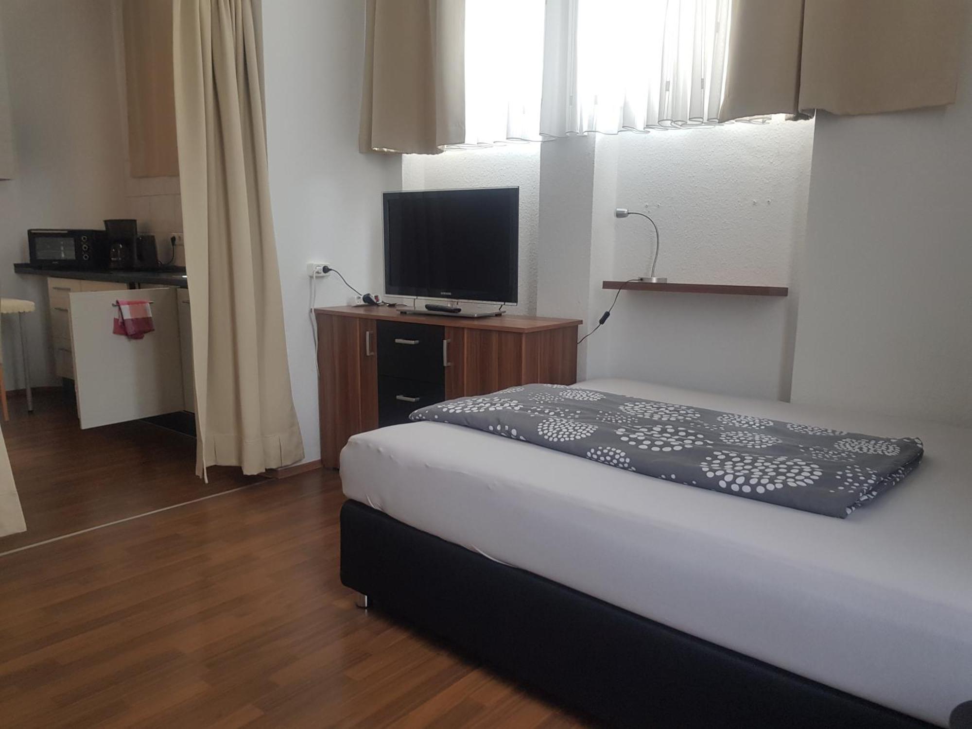 Ferienwohnung Fiwa Fewo-1 Und Fewo-2 Pirmasens Rom bilde